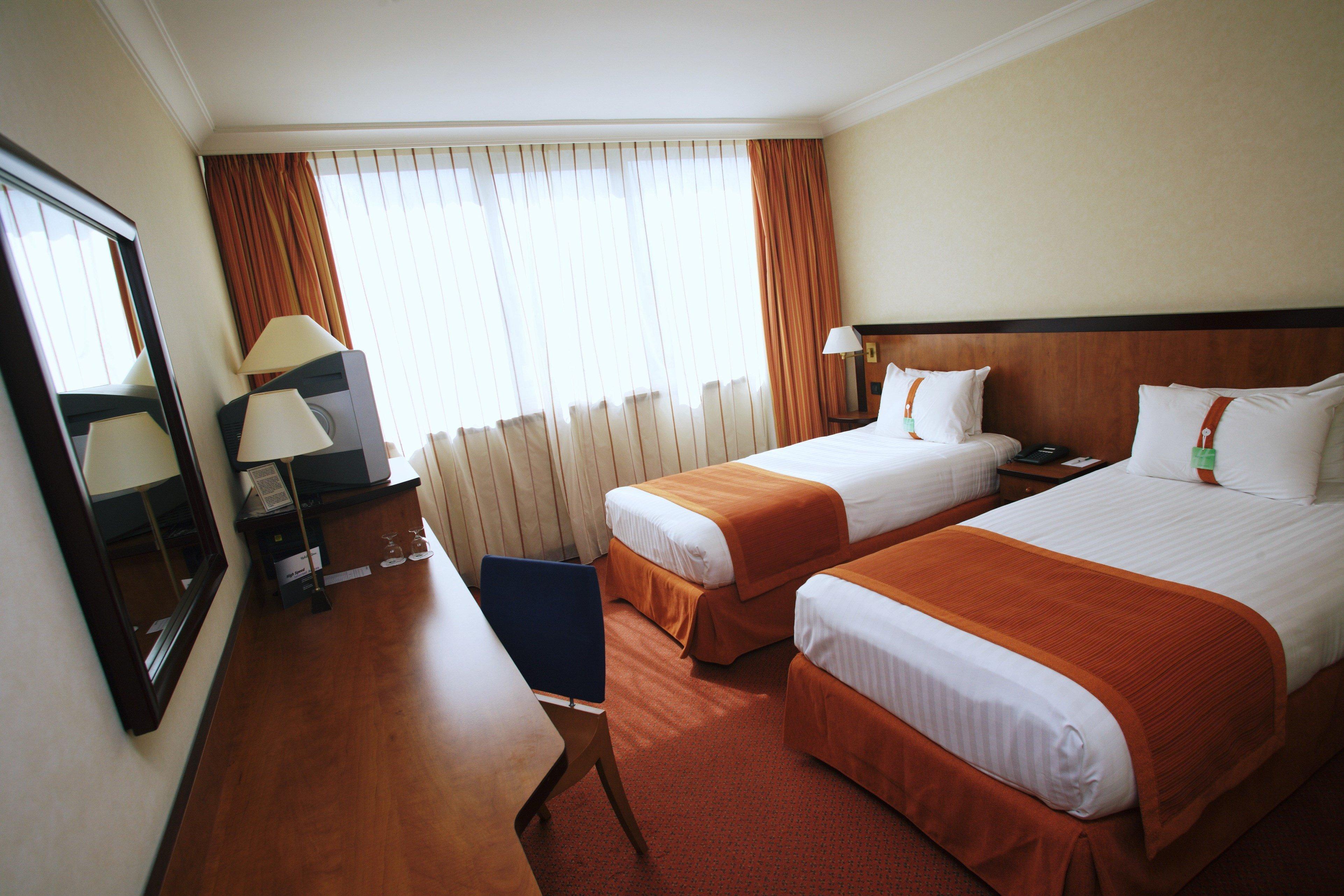 Doubletree By Hilton Paris Bougival Ξενοδοχείο Εξωτερικό φωτογραφία