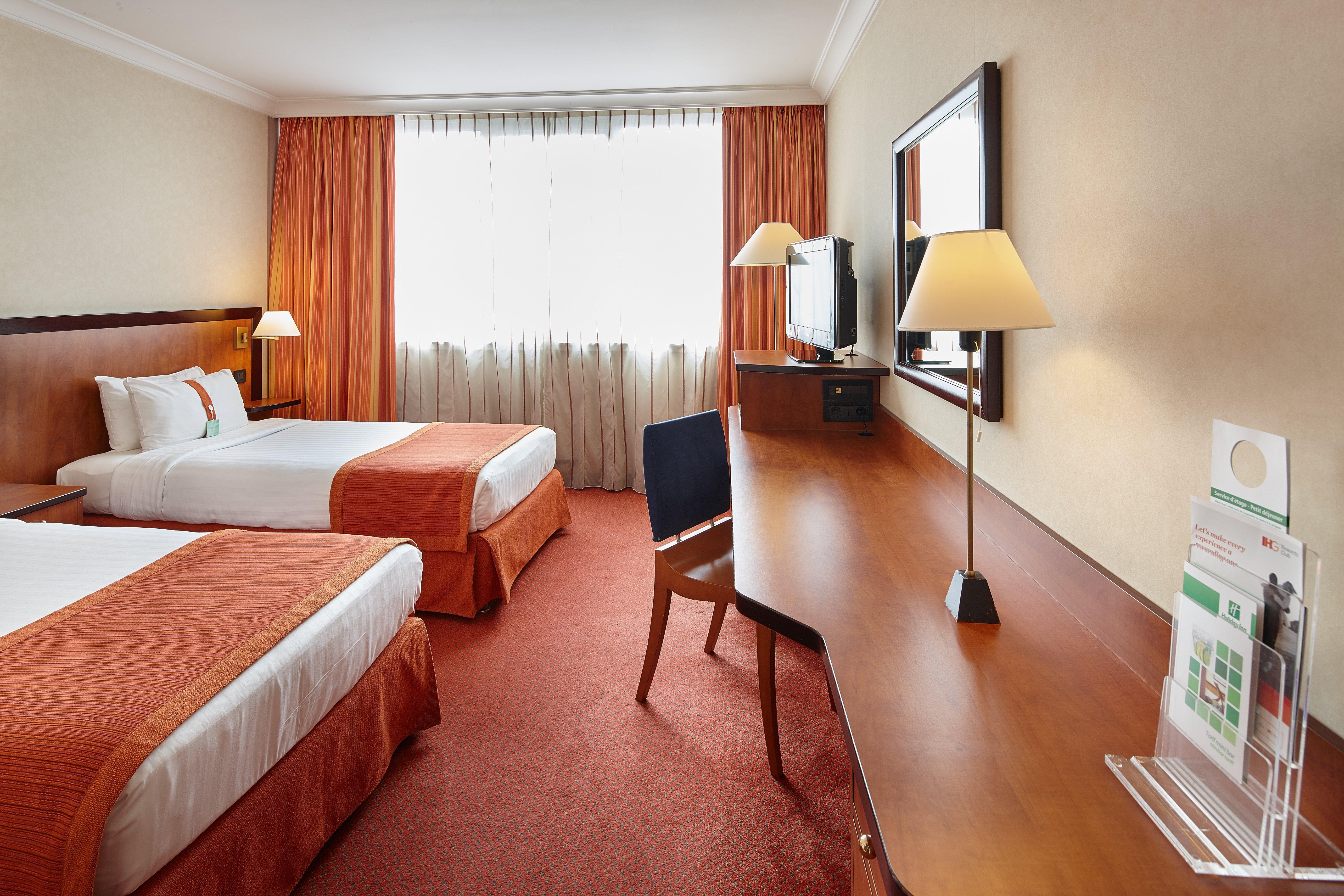 Doubletree By Hilton Paris Bougival Ξενοδοχείο Εξωτερικό φωτογραφία