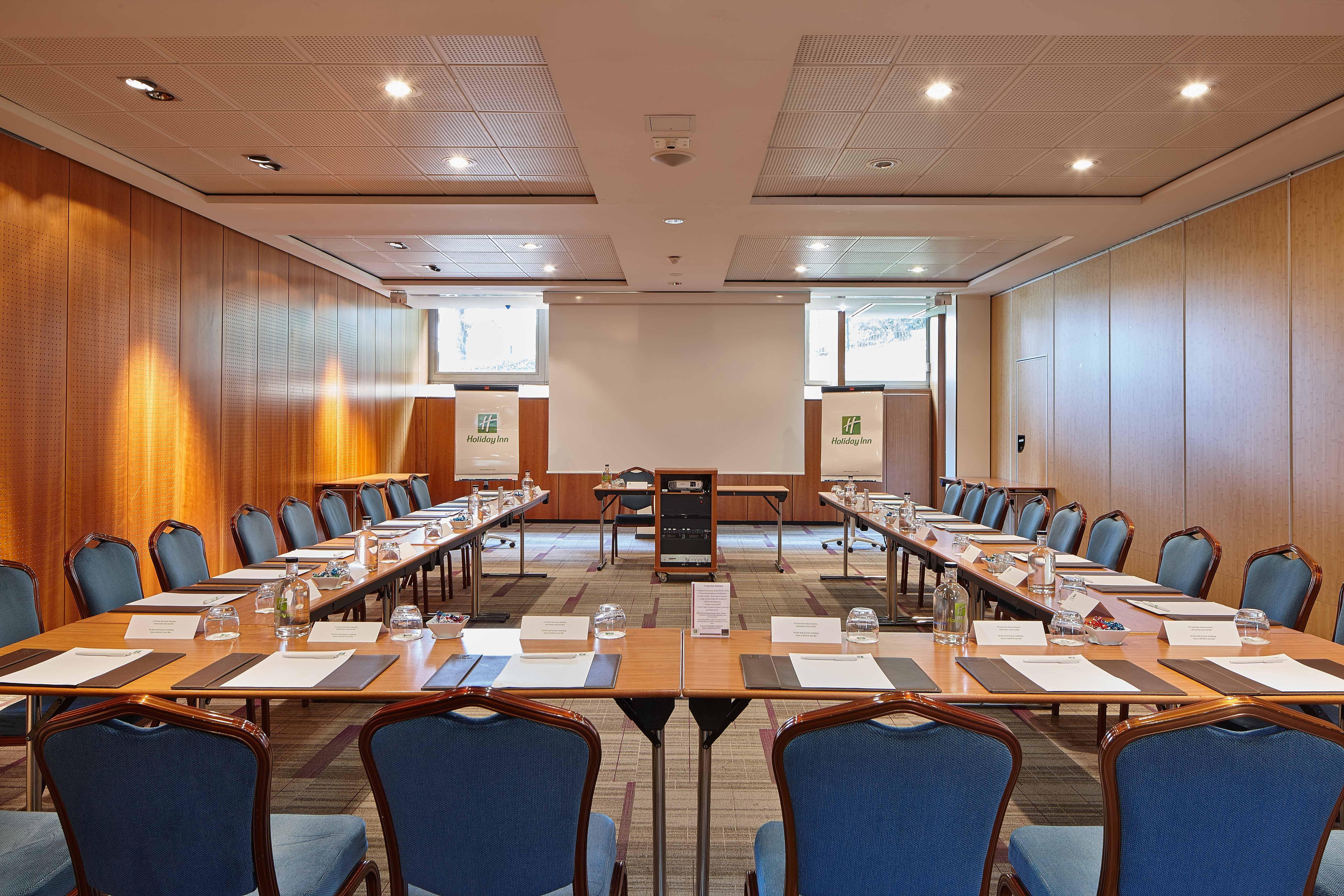 Doubletree By Hilton Paris Bougival Ξενοδοχείο Εξωτερικό φωτογραφία