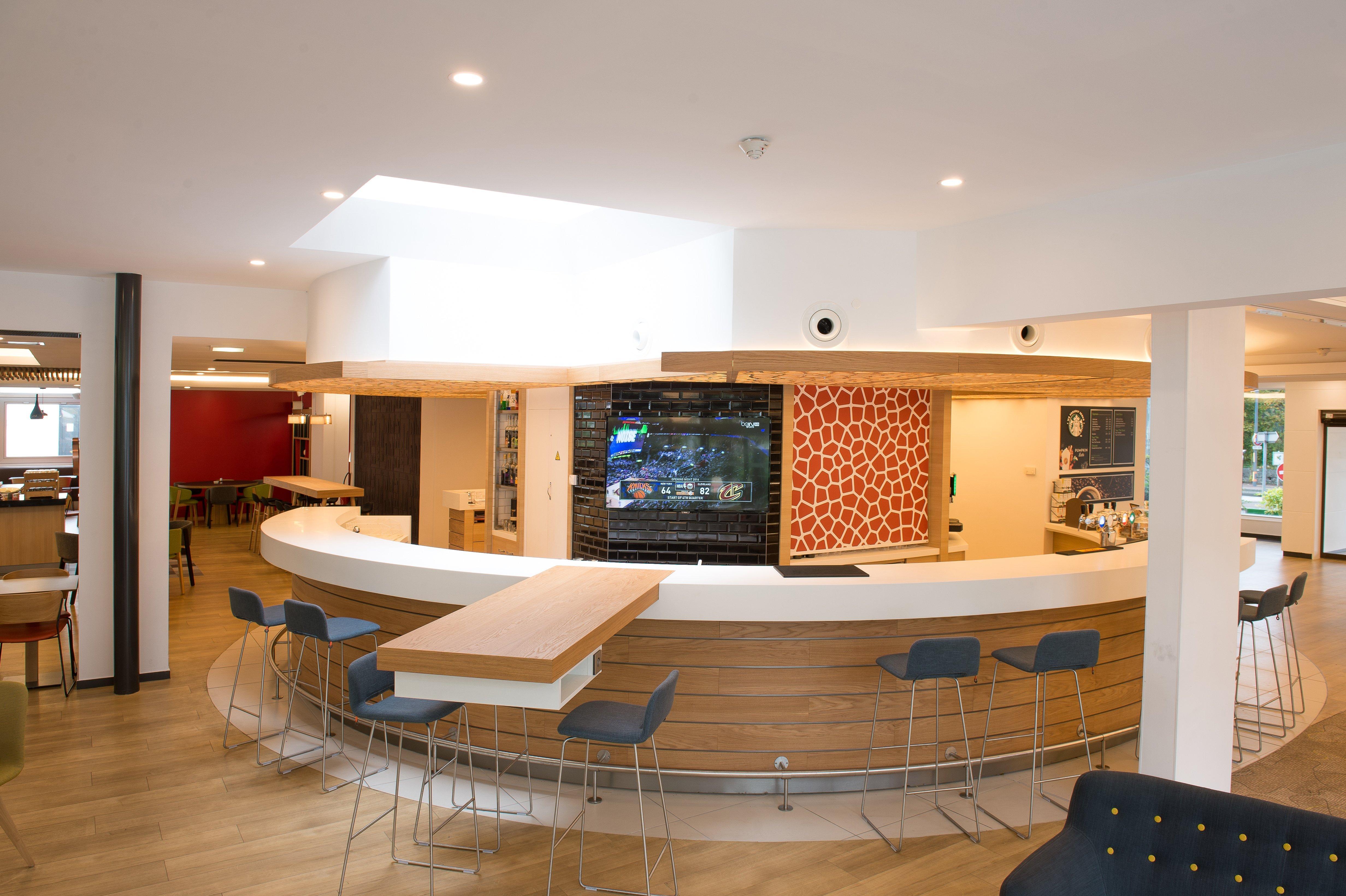 Doubletree By Hilton Paris Bougival Ξενοδοχείο Εξωτερικό φωτογραφία
