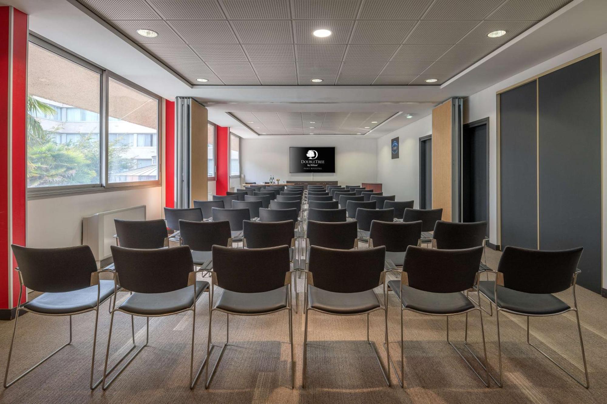 Doubletree By Hilton Paris Bougival Ξενοδοχείο Εξωτερικό φωτογραφία