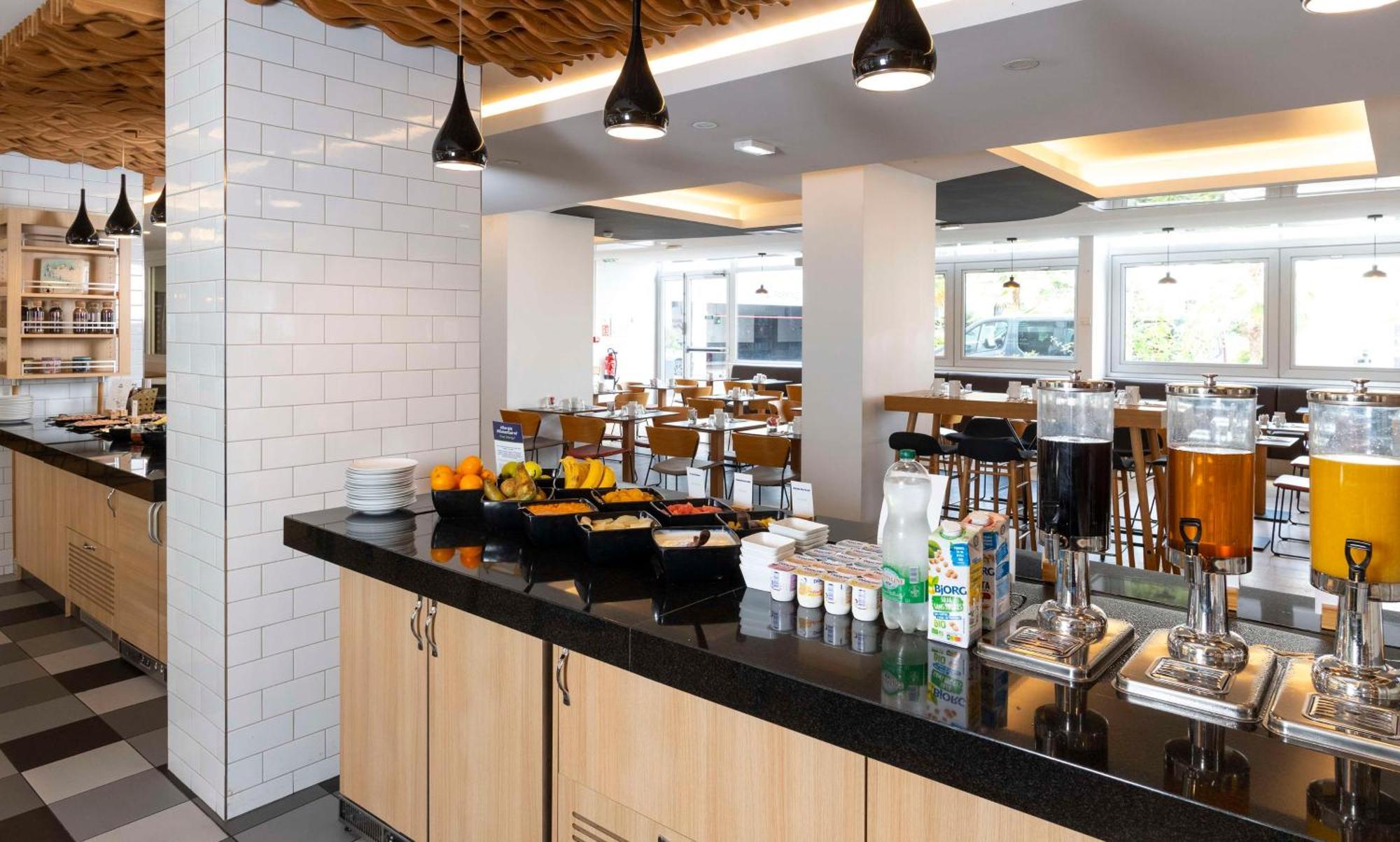 Doubletree By Hilton Paris Bougival Ξενοδοχείο Εξωτερικό φωτογραφία